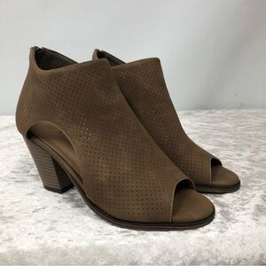 Mata taupe open toe heel bootie size 6.5 nwot